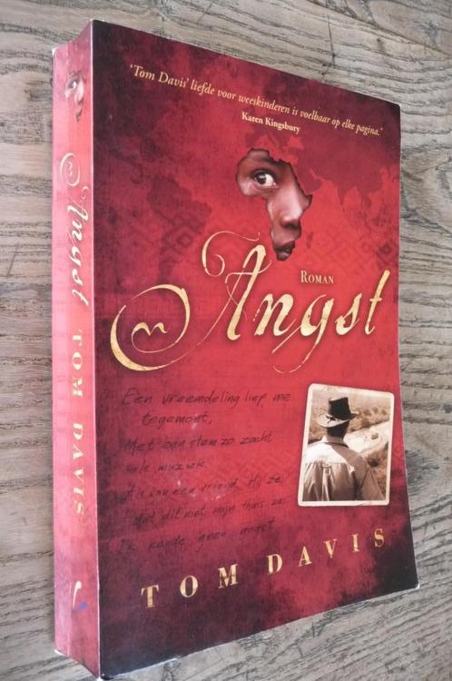 Angst - Tom Davis (christelijke roman), Boeken, Romans, Zo goed als nieuw, Nederland, Ophalen of Verzenden