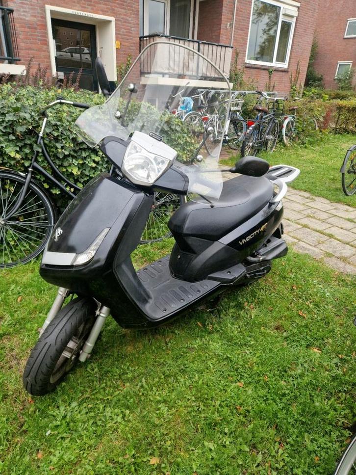 Pergot Viva city, Fietsen en Brommers, Snorfietsen en Snorscooters, Gebruikt, Peugeot, Benzine, Ophalen