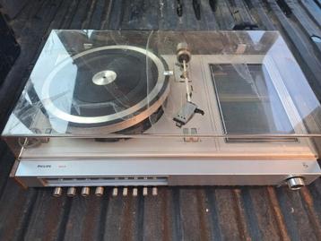 VINTAGE PHILIPS 802 PLATEN SPELER/RADIO beschikbaar voor biedingen