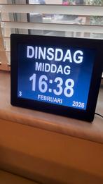 Digitale Kalenderklok voor Ouderen / dementieklok, Ophalen, Zo goed als nieuw, Digitaal, Wekker of Tafelklok
