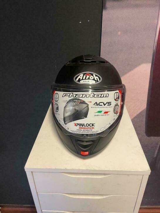 airoh helm phantom maat M / van ?329 voor ?199, Motoren, Kleding | Motorhelmen, M, Ophalen of Verzenden