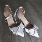 Prachtig elegante witte bruidsschoenen  /  pumps maat 36, Ophalen of Verzenden, Zo goed als nieuw, Wit, Schoenen