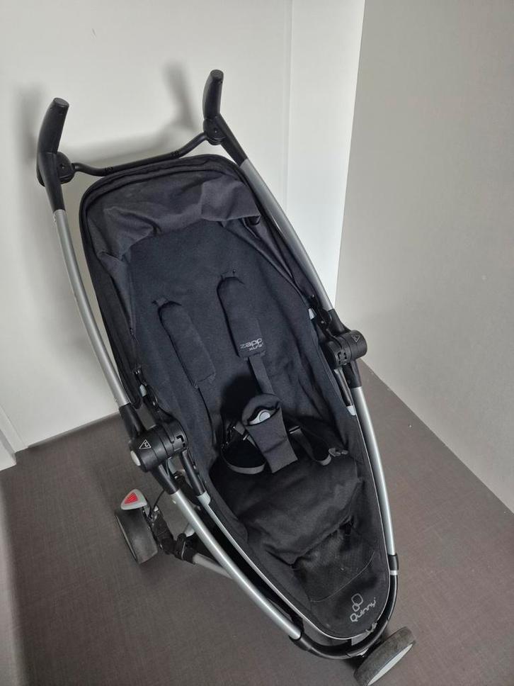 Zwarte quinny zapp extra2 buggy incl handige vliegtuighoes, Kinderen en Baby's, Buggy's, Zo goed als nieuw, Quinny, Ophalen