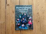 Beschermjassen op school - Kitlyn Tjin A Djie en Irene Zwaan, Boeken, Gelezen, Niet van toepassing, Ophalen of Verzenden, Kitlyn Tjin A Djie en Irene Zwaan