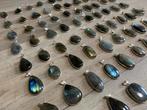 Grote partij Labradoriet hangers – 74 stuks totaal, Nieuw, Ophalen of Verzenden, Steen of Mineraal, Overige kleuren