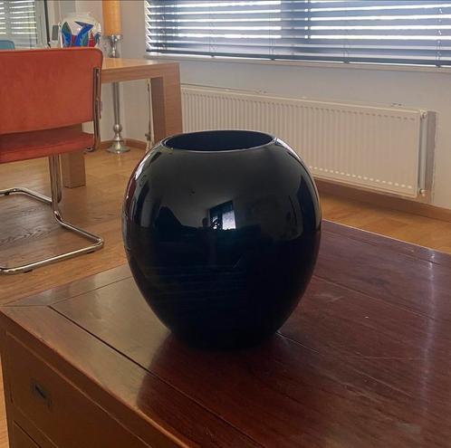 Mooie zwarte glazen design vaas – 32 cm hoog, Huis en Inrichting, Woonaccessoires | Vazen, Zo goed als nieuw, Zwart, Minder dan 50 cm
