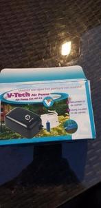 Aquarium en of vijvertjebeluchter, Dieren en Toebehoren, Vissen | Aquaria en Toebehoren, Ophalen, Zo goed als nieuw