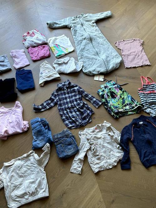 2 tassen vol met baby kleding, Kinderen en Baby's, Babykleding | Baby-kledingpakketten, Gebruikt, Maat 80, Ophalen
