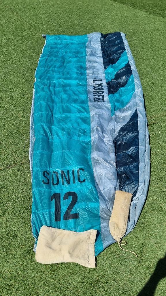 Flysurfer Sonic 4 12m - kite-only - Z.G.A.N., Watersport en Boten, Kitesurfen, Zo goed als nieuw, Kite, 12 m², Geen board, Ophalen of Verzenden