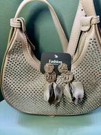 Nieuw! Set: PU steass / bling tasje + oorbellen / beige, Sieraden, Tassen en Uiterlijk, Tassen | Damestassen, Ophalen of Verzenden