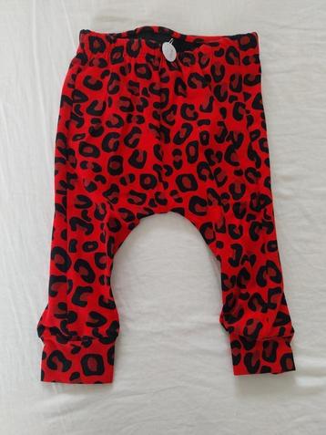 Babybroekje rood met zwart maat 68-74 NIEUW beschikbaar voor biedingen