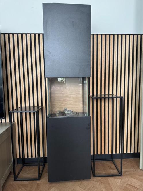Zwarte vitrinekast + kleine tafeltjes, Huis en Inrichting, Kasten | Vitrinekasten, Nieuw, 100 tot 150 cm, Minder dan 50 cm, 25 tot 50 cm