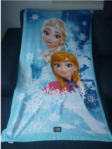 Frozen handdoek / Badlaken Elsa & Anna  beschikbaar voor biedingen