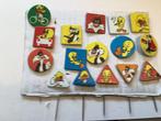 16 stripspeldjes, Verzamelen, Speldjes, Pins en Buttons, Ophalen of Verzenden, Zo goed als nieuw