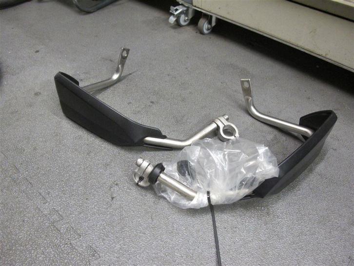 BMW R1200R handkappen cq handbeschermers, Motoren, Tuning en Styling, Ophalen of Verzenden