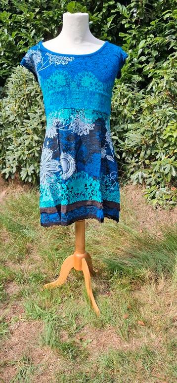 Prachtig jurkje van Desigual maat M / L beschikbaar voor biedingen