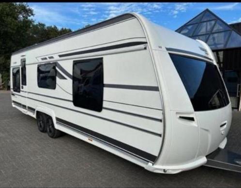 Fendt Le Vogue 700 Queens bed airco leder, Caravans en Kamperen, Caravans, Particulier, tot en met 6, Rondzit, Fendt, Vast bed