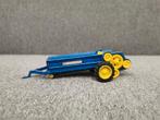Britains blauwe mestkar, Hobby en Vrije tijd, Modelauto's | 1:32, Ophalen of Verzenden, Zo goed als nieuw, Tractor of Landbouw