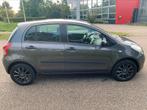 Toyota Yaris 1.3 Vvt-i Acces 2008 Grijs (Carplay ingebouwd), Zwart, 4 cilinders, 965 kg, Origineel Nederlands