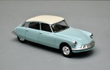 Citroen DS 19 lichtblauw Norev 1:58 3 Inch beschikbaar voor biedingen