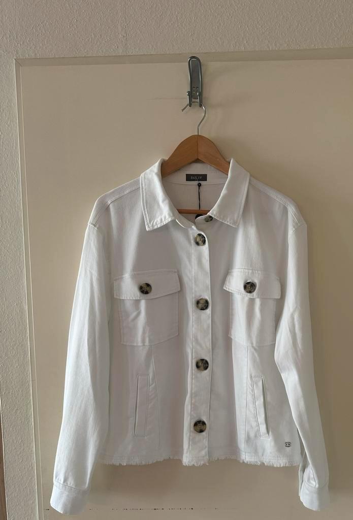 BASLER kort jasje /overhemdblouse  maat 44/46 nieuw, Kleding | Dames, Blouses en Tunieken, Nieuw, Maat 42/44 (L), Wit, Ophalen of Verzenden