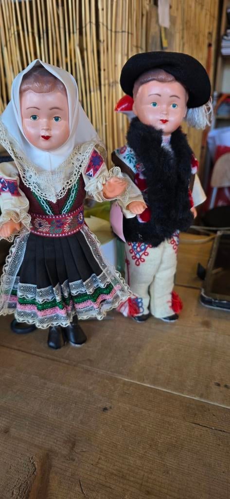 Vintage Poppen in Traditionele Kleding, Ophalen of Verzenden