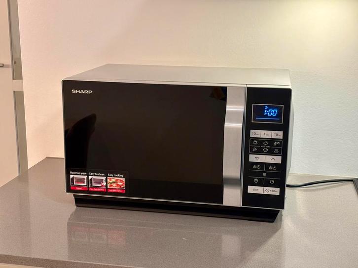 SHARP R360S - Magnetron - 900 W - Inhoud 23 L, Witgoed en Apparatuur, Magnetrons, Zo goed als nieuw, Vrijstaand, Magnetron, 45 tot 60 cm