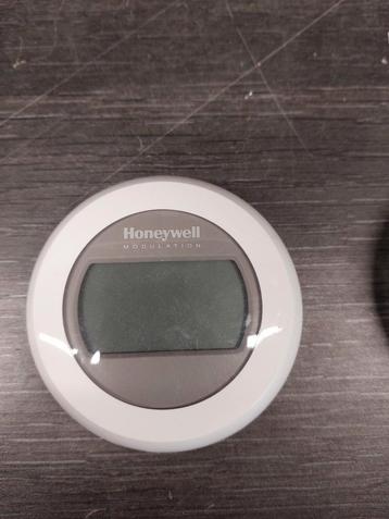 Honeywell modulation T40, thermostaat  beschikbaar voor biedingen