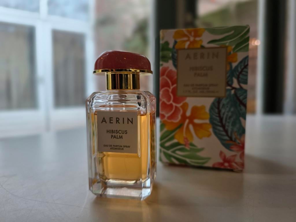 Aerin Hibiscus Palm 50ml Parfum - Koel Bewaard, Sieraden, Tassen en Uiterlijk, Uiterlijk | Parfum, Ophalen of Verzenden, Zo goed als nieuw