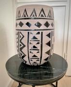 Stijlvolle J-Line Karam Vaas – Zwart/Naturel – 37,5 cm, Ophalen, Overige kleuren, Aardewerk of Porselein, Zo goed als nieuw