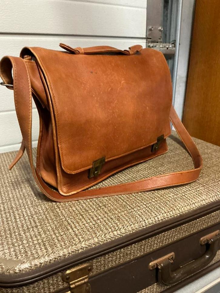 Leren schoudertas ,soepel leer ,, Sieraden, Tassen en Uiterlijk, Tassen | Schoudertassen, Zo goed als nieuw, Bruin, Leer, Ophalen of Verzenden