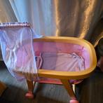 Baby born wiegje, rijbaar, Ophalen, Zo goed als nieuw, Babypop