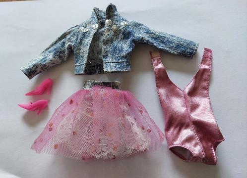 Vintage Barbie kleding  / kleertjes, Verzamelen, Poppen, Gebruikt, Kleertjes, Ophalen of Verzenden