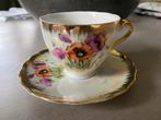 Vintage Parelmoer Kop en Schotel met Bloemen, Antiek en Kunst, Antiek | Servies compleet, Ophalen of Verzenden