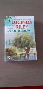 De olijfboom (Lucinda Riley), Gelezen, Ophalen of Verzenden