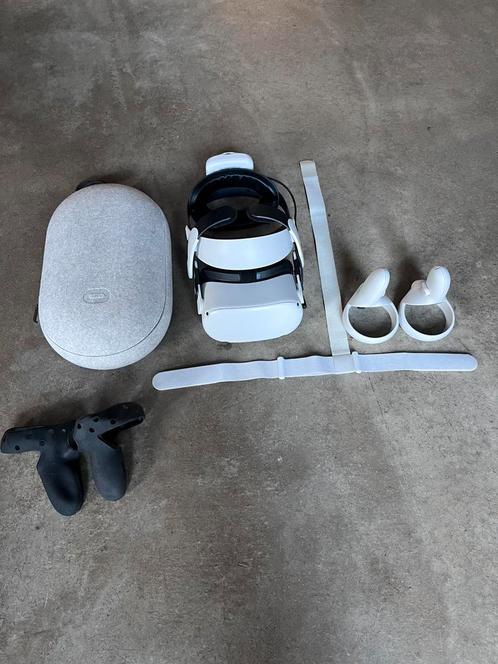 Oculus Quest 2 128GB BOBOVR M2 Pro Headstrap Gripsets Case, Spelcomputers en Games, Virtual Reality, Zo goed als nieuw, Overige platformen