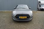 Mini Mini 5-deurs (f55) 1.5 102pk 2019 Grijs, Emergency brake assist, Te koop, Zilver of Grijs, Geïmporteerd