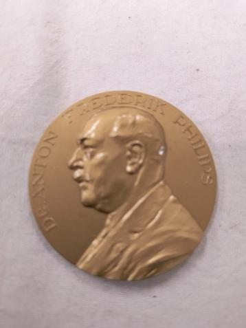 Philips herdenkingsmunten (afbeelding Anton Philips) beschikbaar voor biedingen