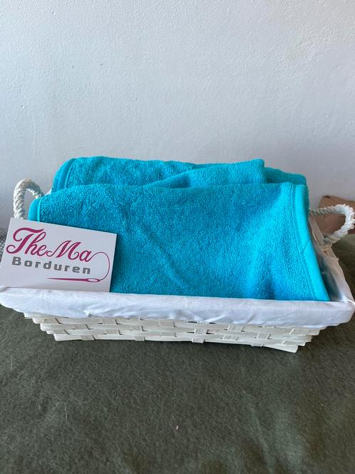 Badcape slab spuugdoek geborduurd met naam en mandje, Kinderen en Baby's, Kraamcadeaus en Geboorteborden, Nieuw, Ophalen of Verzenden