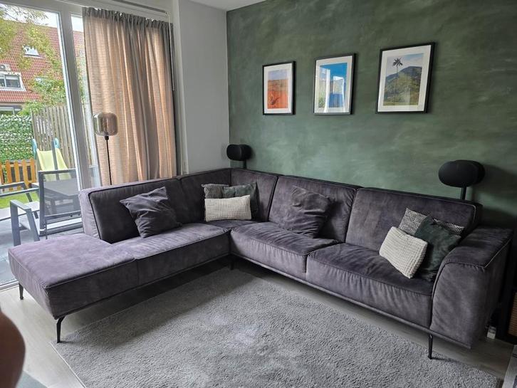 Luxe zitmaxx hoekbank Iris velour grijs antraciet NIEUWSTAAT, Huis en Inrichting, Banken | Complete zithoeken, Zo goed als nieuw