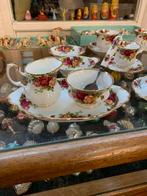 Servies Royal Albert old country roses kop schotels theepot, Antiek en Kunst, Ophalen of Verzenden