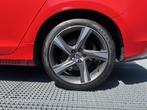 Volvo V60 1.6 T3 R-Design Zeer net! Stoelverwarming, Climate, Auto's, Voorwielaandrijving, 4 cilinders, 150 pk, Leder