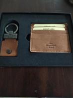 Giftset - Pashouder/Sleutelhanger/Leather., Sieraden, Tassen en Uiterlijk, Ophalen of Verzenden, Nieuw