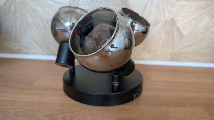 Stijlvolle lamp met drie spots, Huis en Inrichting, Lampen | Losse lampen, Zo goed als nieuw, Halogeen (gloei)lamp, 30 tot 60 watt