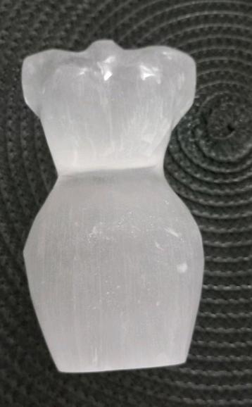 Seleniet figuur/ Lichaam  beschikbaar voor biedingen