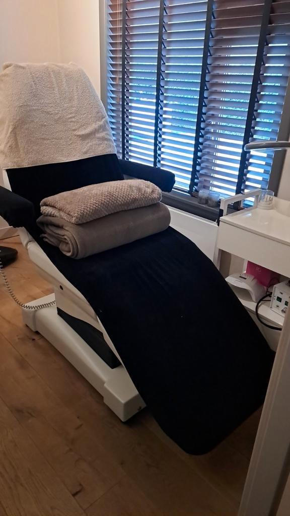 Nieuwe behandelstoel 3 maad oud, Huis en Inrichting, Banken | Sofa's en Chaises Longues, Zo goed als nieuw, Eenpersoons, Minder dan 150 cm