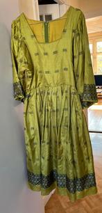 Groene echte zijde jurk maat 38, Maat 38/40 (M), Ophalen of Verzenden, Zo goed als nieuw, Onder de knie