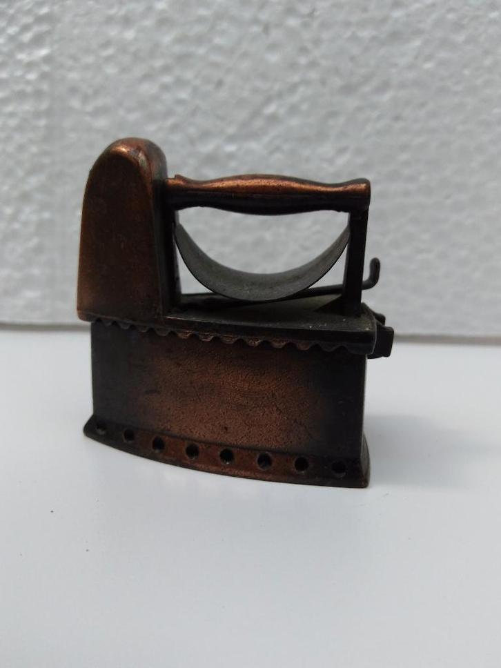 Puntenslijper strijkijzer miniatuur, Verzamelen, Retro, Overige typen, Ophalen