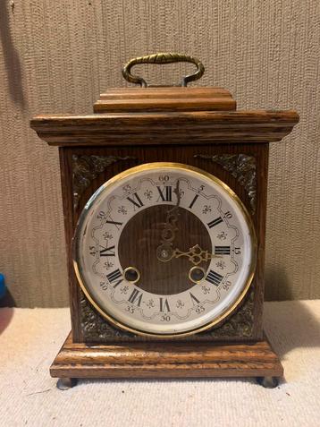 Oude mantel klok Franz Hermle uurwerk beschikbaar voor biedingen