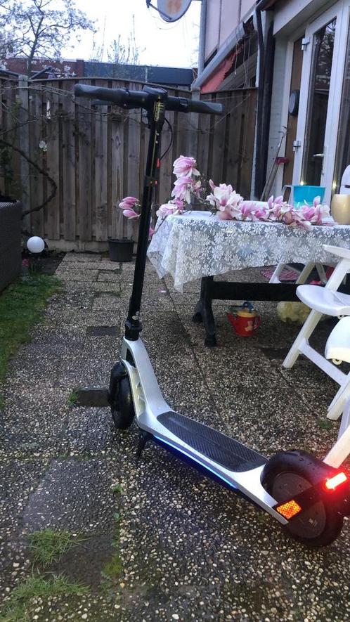 Elektrische step, Fietsen en Brommers, Steps, Zo goed als nieuw, Ophalen of Verzenden